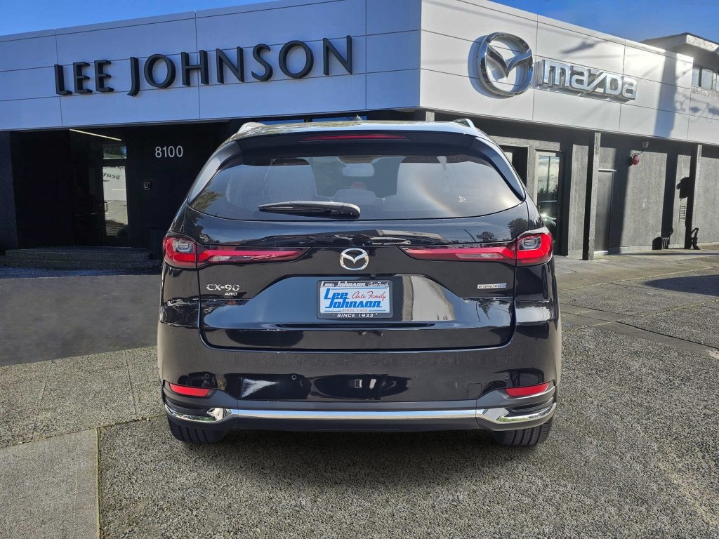 Certified 2024 MAZDA CX-90 Plug-In Hybrid w/ Premium Plus AWD/4WD image 4