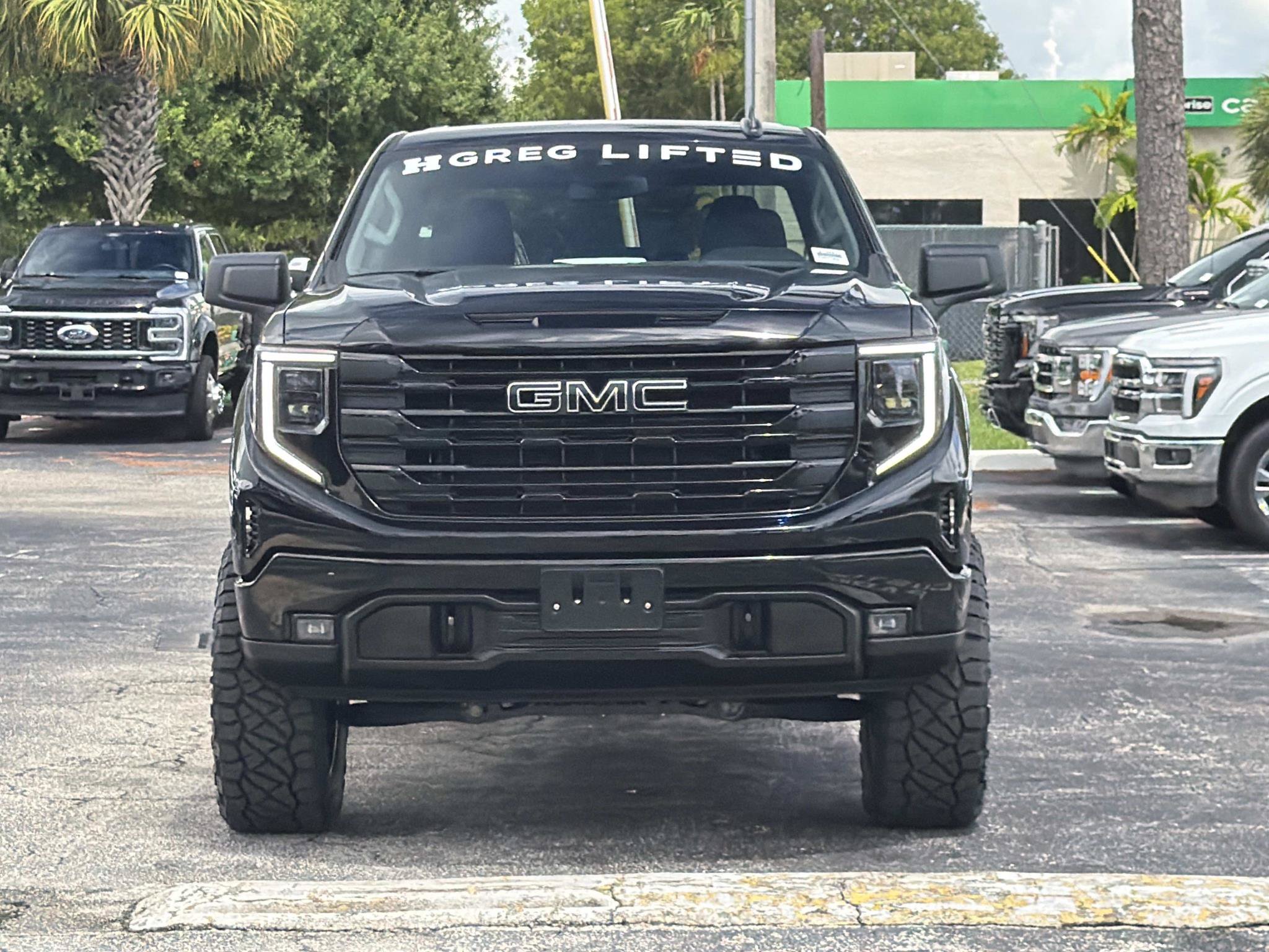 Used 2024 GMC Sierra 1500 Elevation w/ LPO, Elevation Black Package AWD/4WD image 8