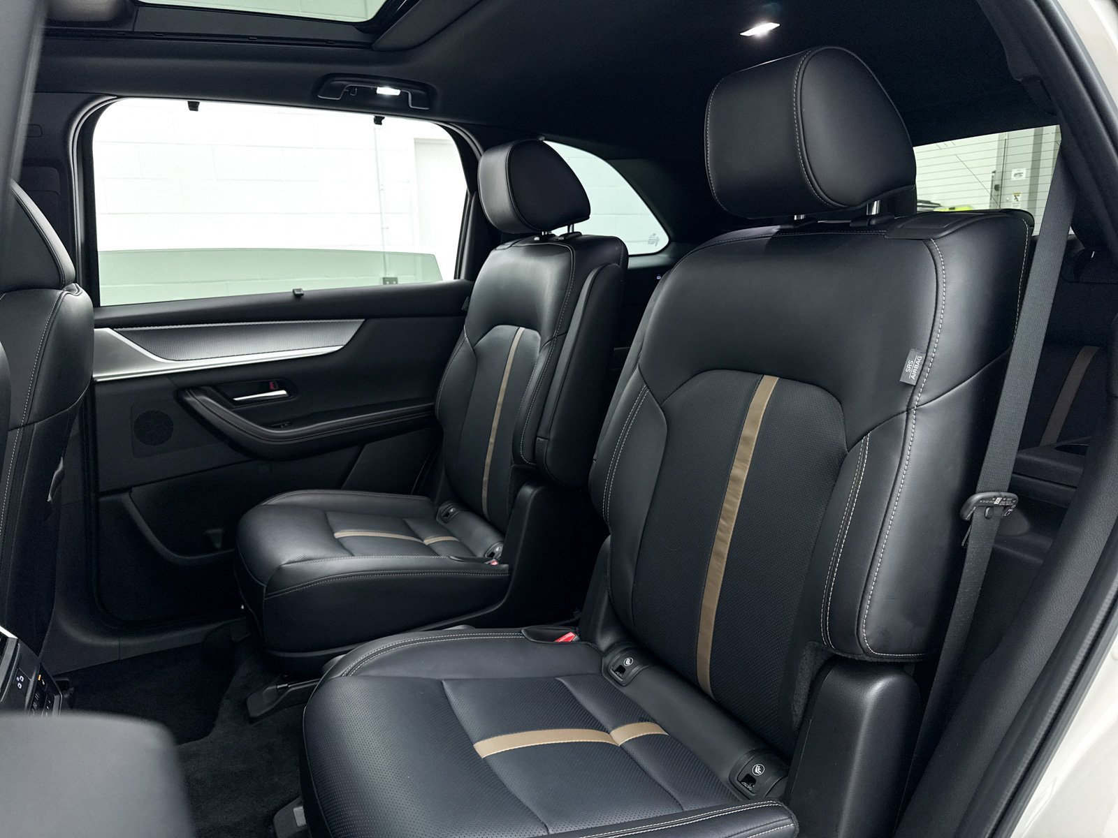 Used 2025 MAZDA CX-90 3.3 Turbo w/ Premium Plus Pkg image 38