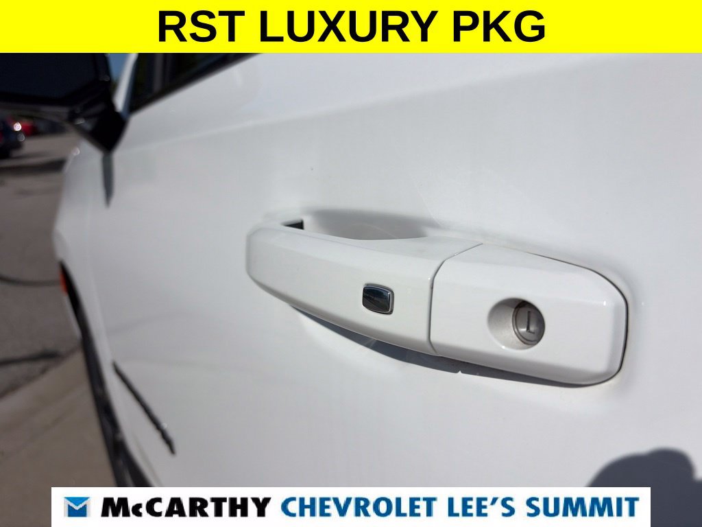 Used 2024 Chevrolet Suburban RST w/ Luxury Package AWD/4WD image 50