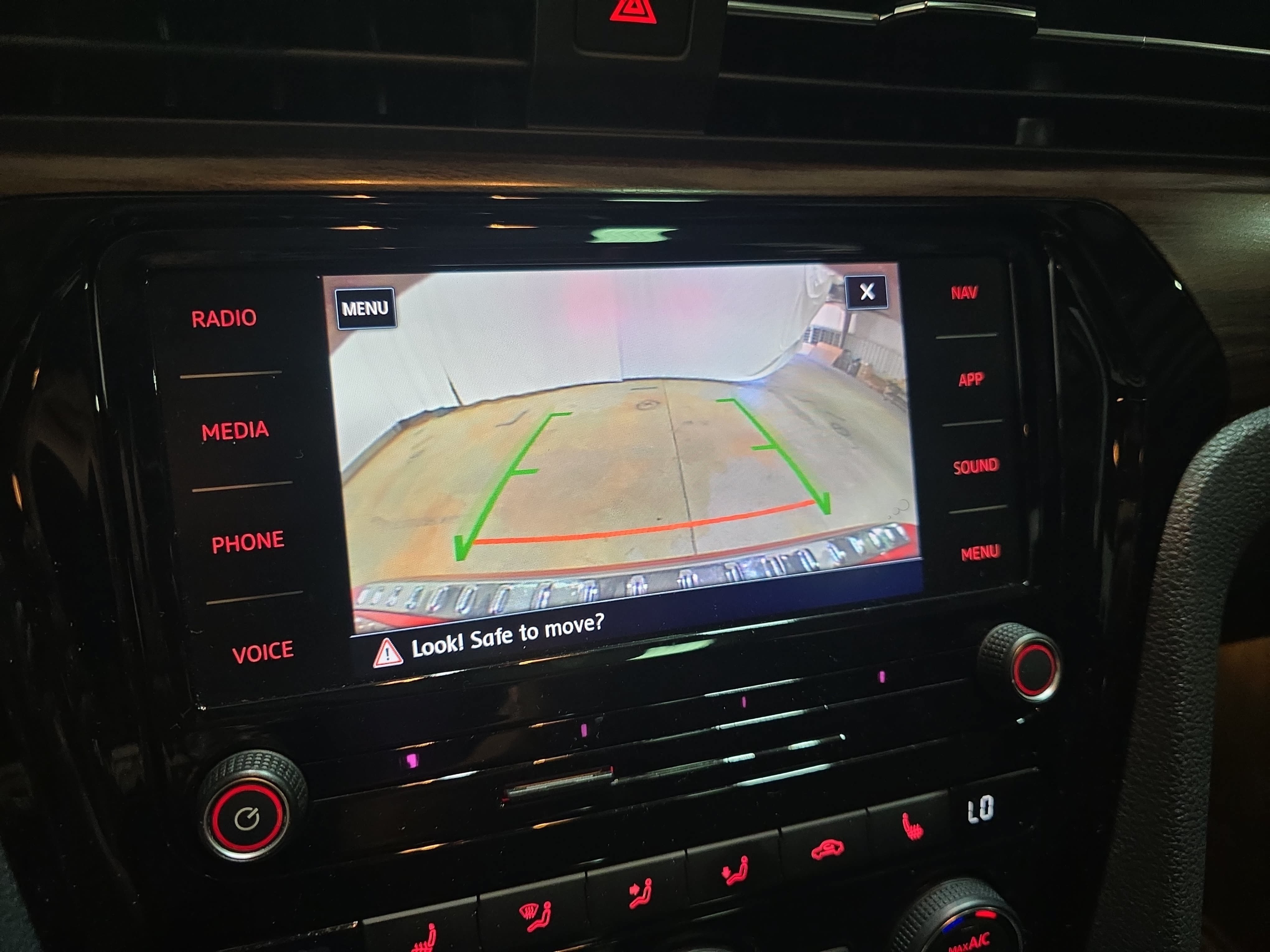 Used 2020 Volkswagen Passat 2.0T SEL FWD image 20