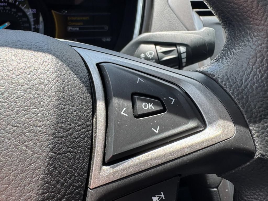 Used 2020 Ford Fusion SE FWD image 17