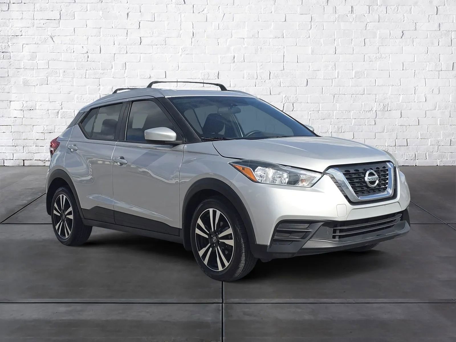 Used 2018 Nissan Kicks SV w/ Exterior Package image 2