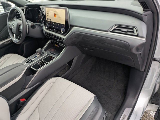 Used 2025 Lexus TX 500h AWD image 19