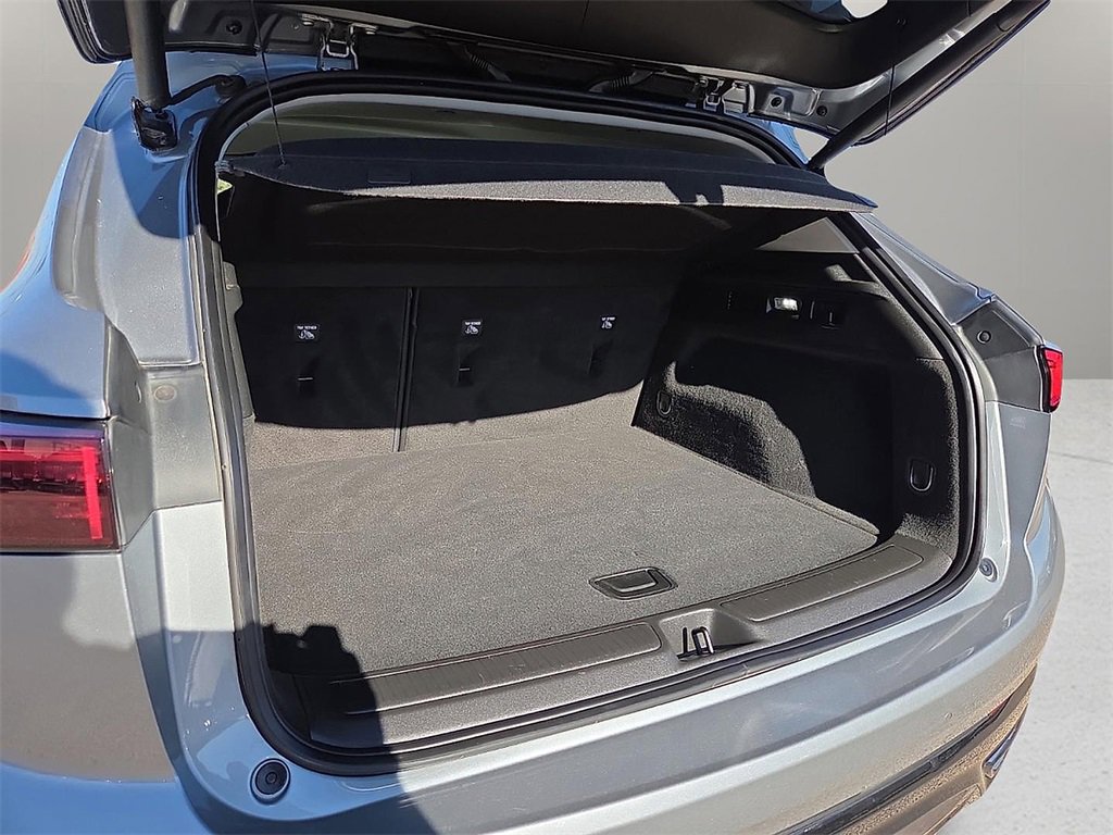 Used 2024 Buick Envision Sport Touring image 8