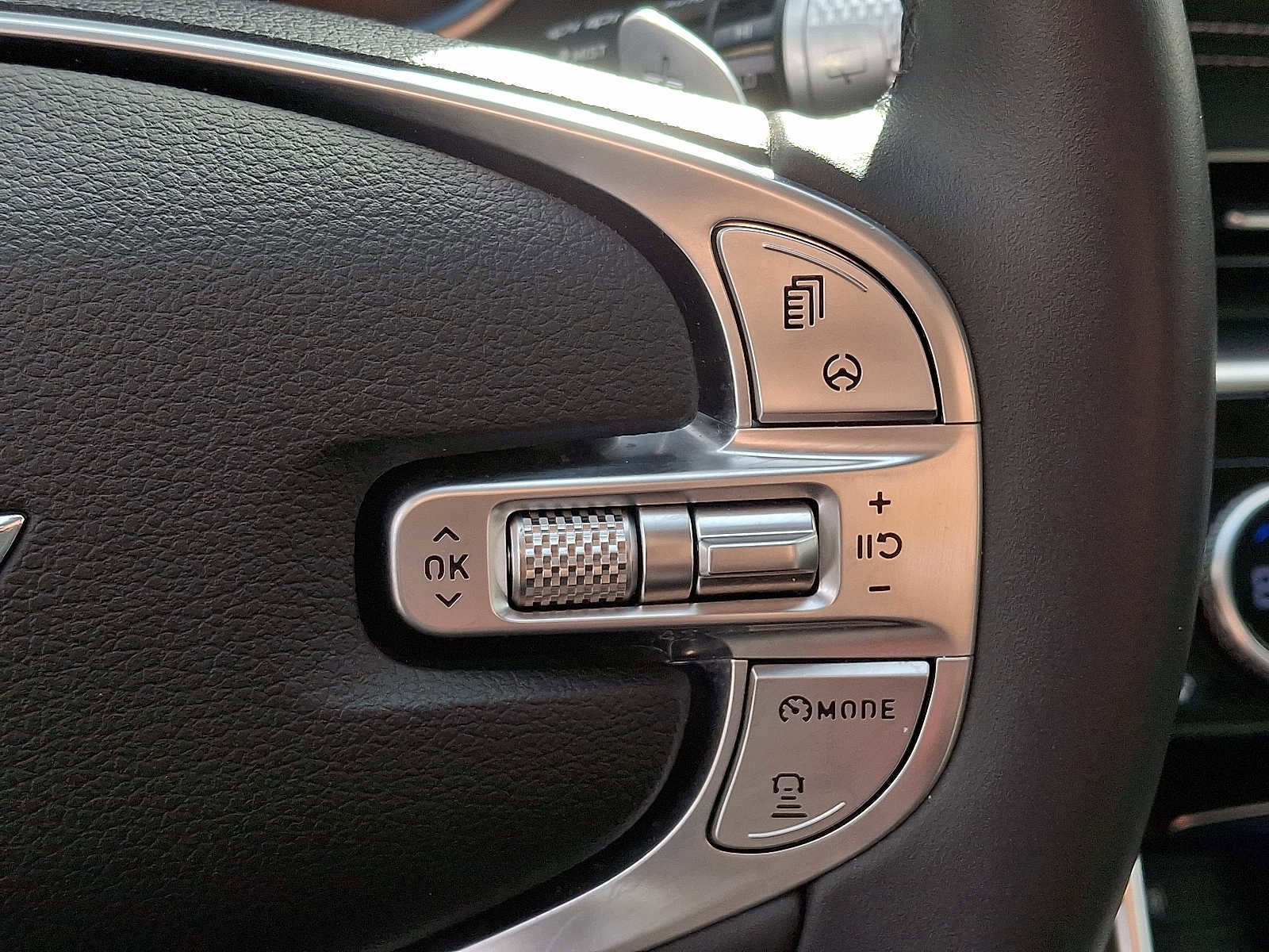 Used 2021 Genesis GV80 2.5T w/ Prestige Package 04 image 23