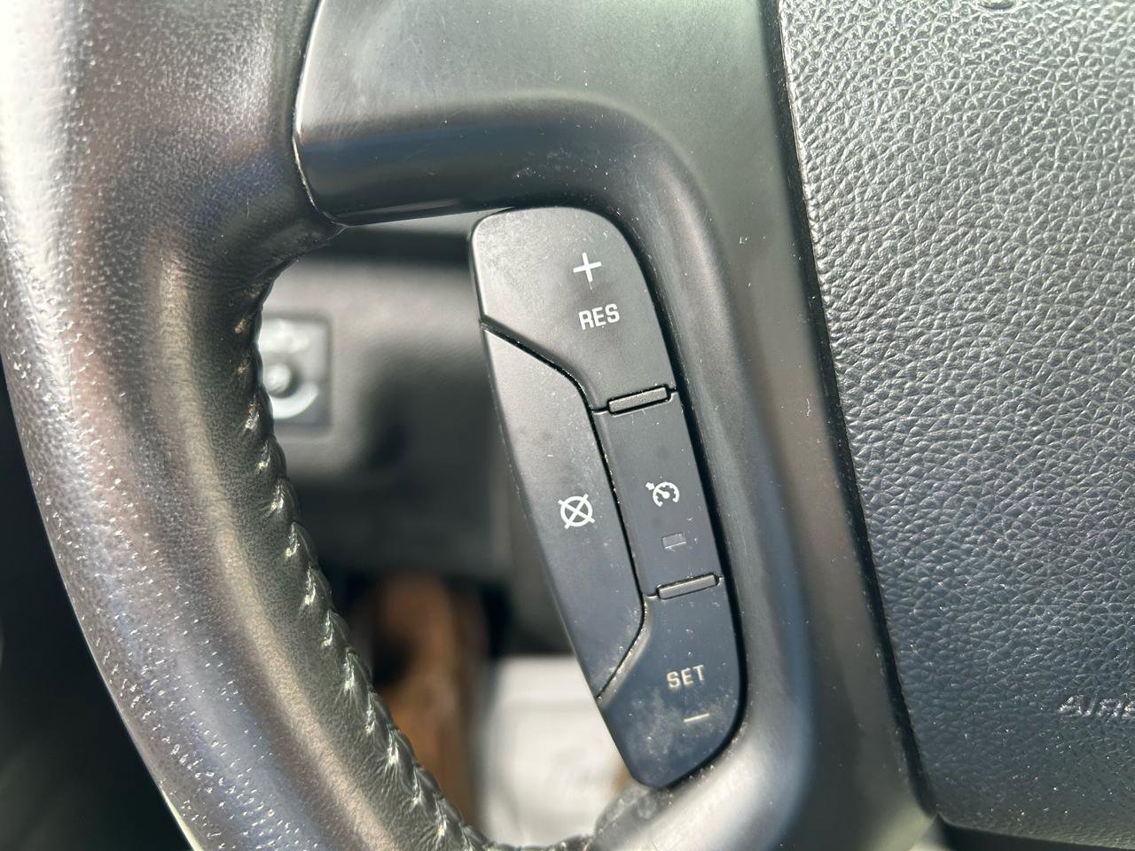 Used 2011 GMC Acadia Denali image 20