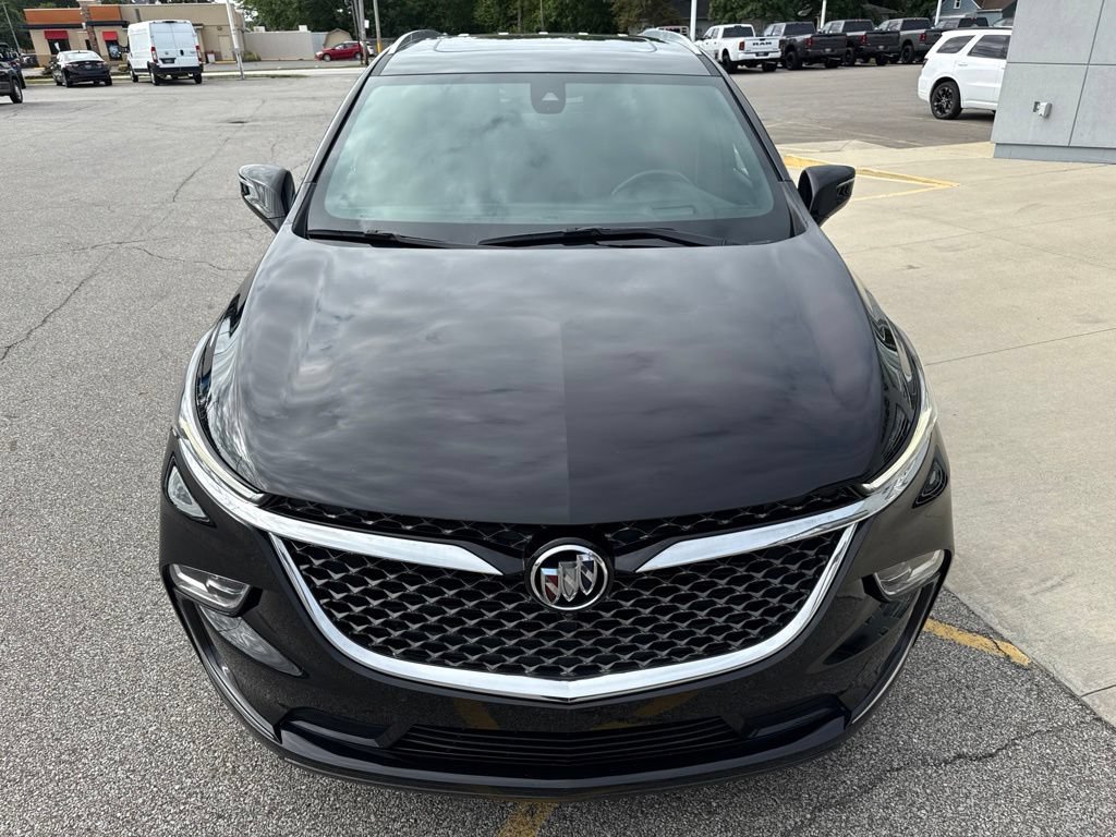 Used 2022 Buick Enclave Avenir w/ Avenir Technology Package AWD/4WD image 11