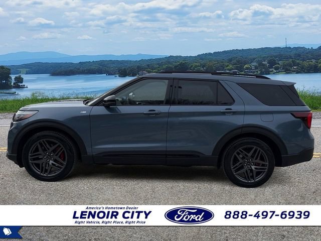 Used 2026 Ford Explorer ST-Line w/ ST-Line Street Pack image 6