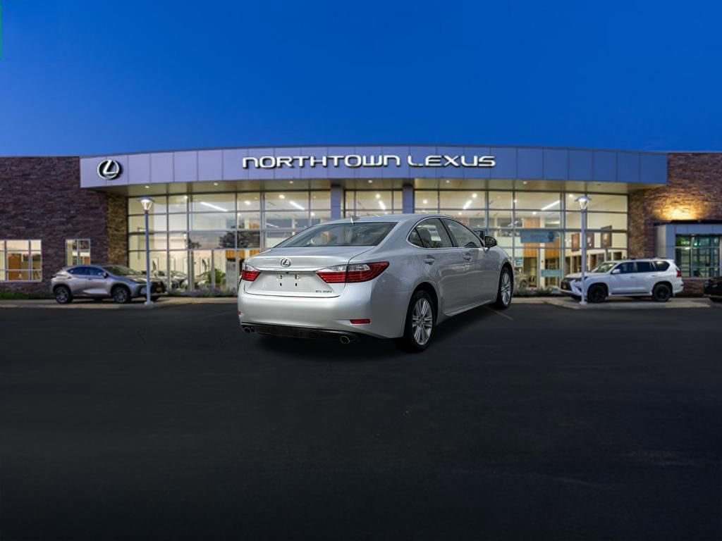 Used 2015 Lexus ES 350 w/ Premium Package image 21