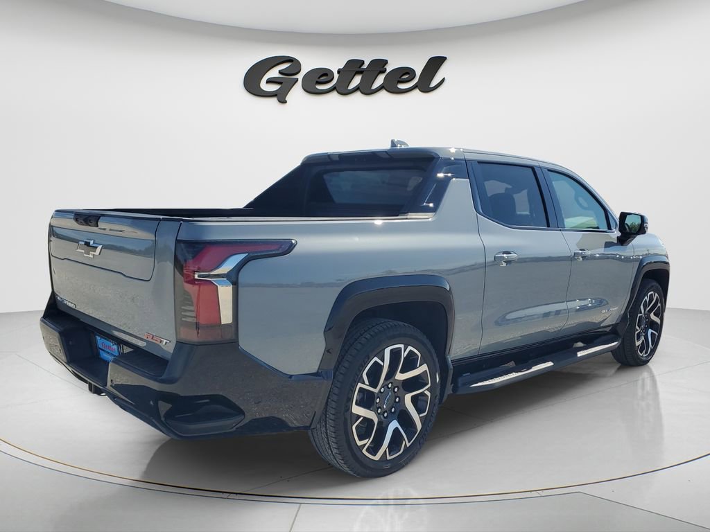 Used 2025 Chevrolet Silverado EV RST AWD/4WD image 5