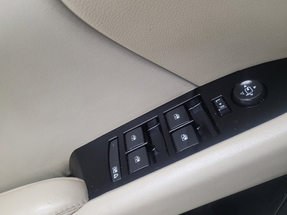 Used 2019 Cadillac XTS Luxury image 27