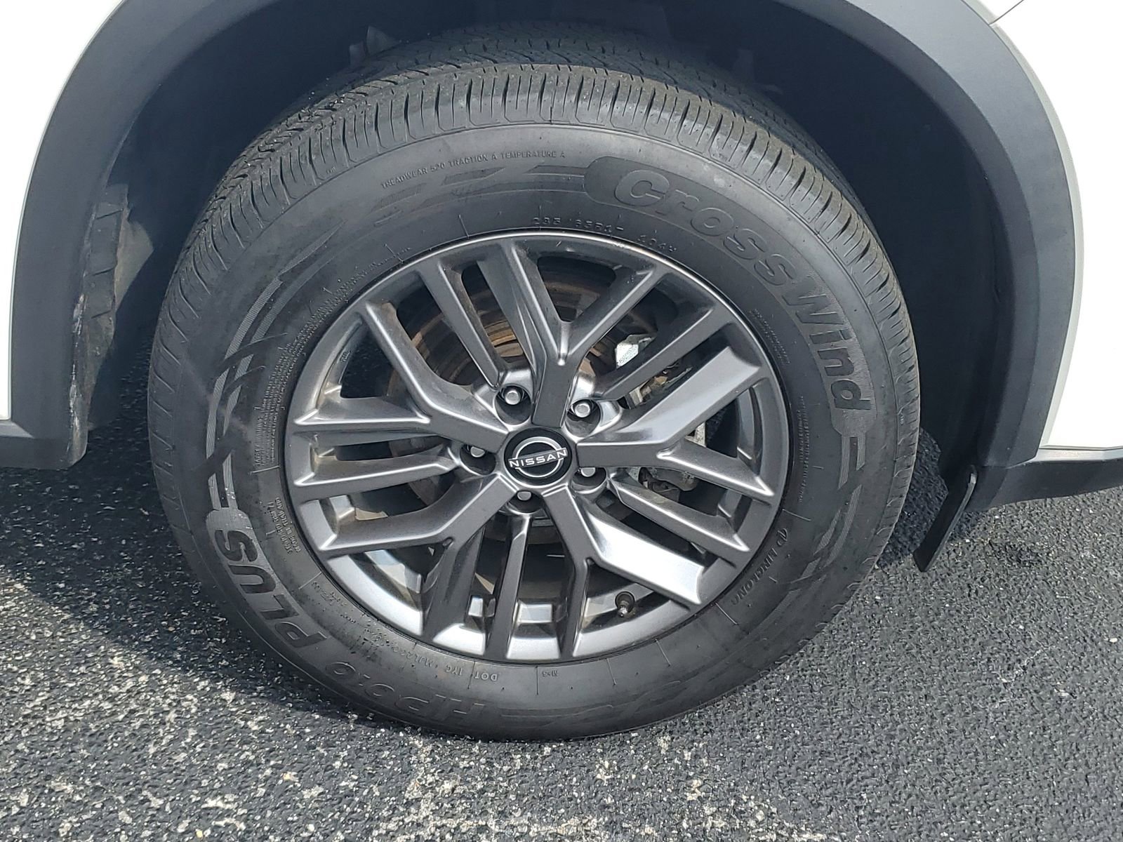 Used 2024 Nissan Rogue S image 30