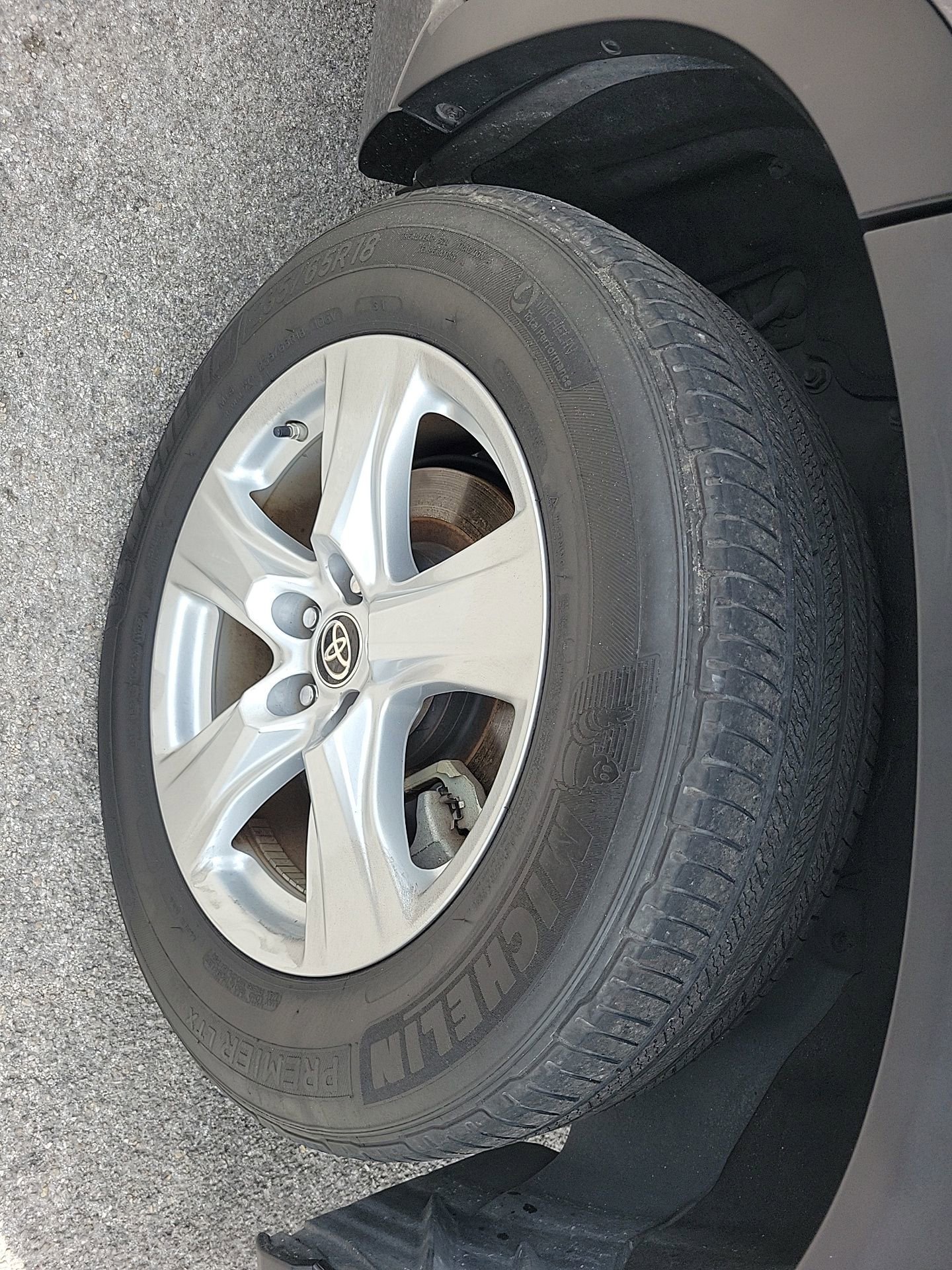 Used 2023 Toyota Highlander L image 19