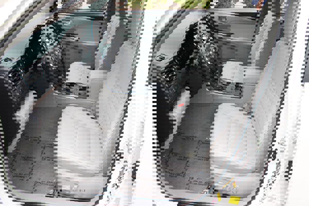 Used 2015 Toyota Camry XLE FWD image 14