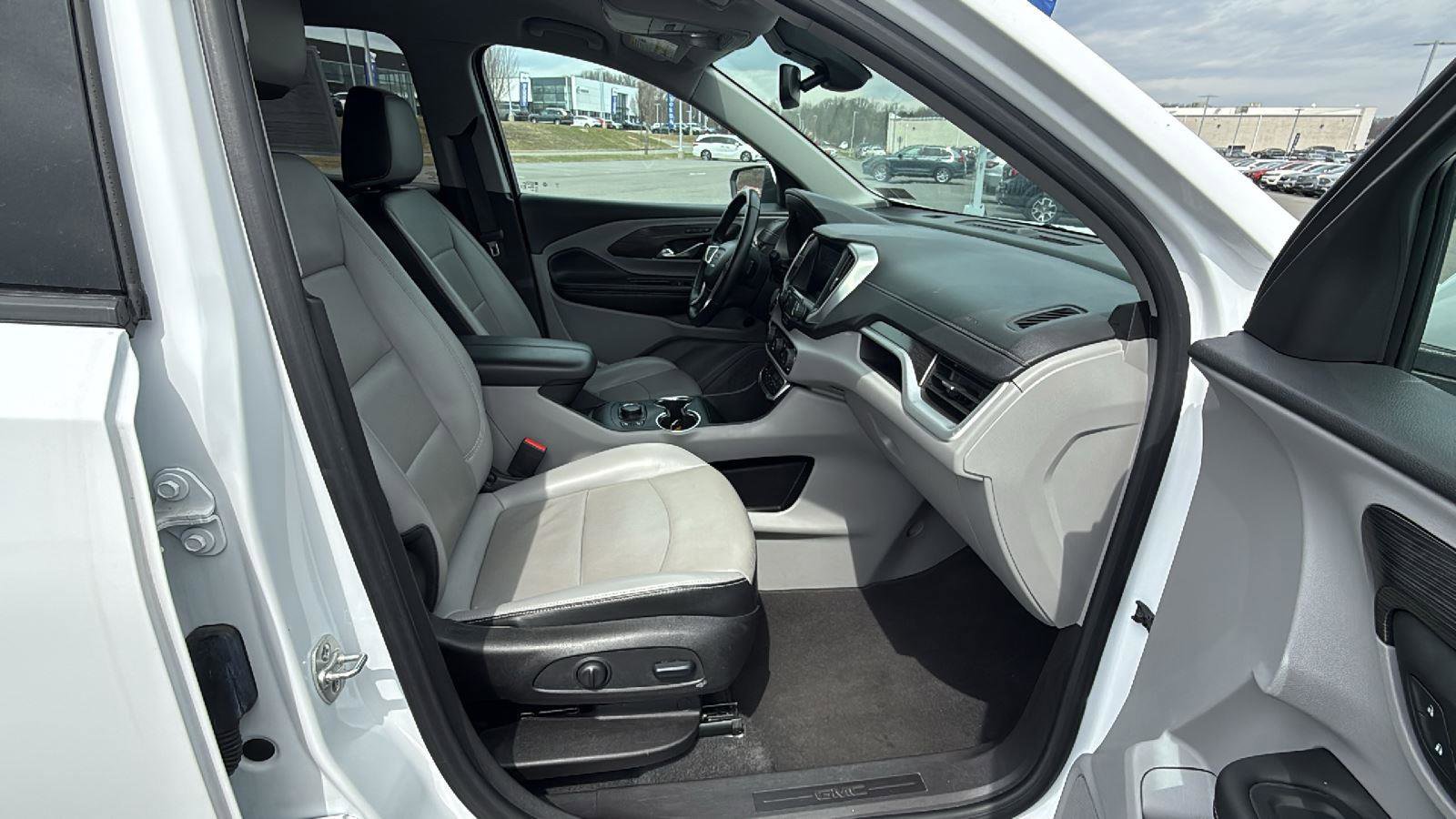Used 2024 GMC Terrain SLT FWD image 17