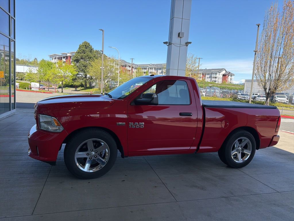 Used 2016 RAM 1500 Express RWD image 2