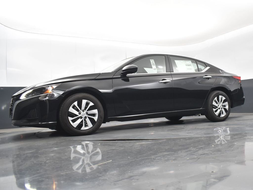 Used 2025 Nissan Altima 2.5 S image 37