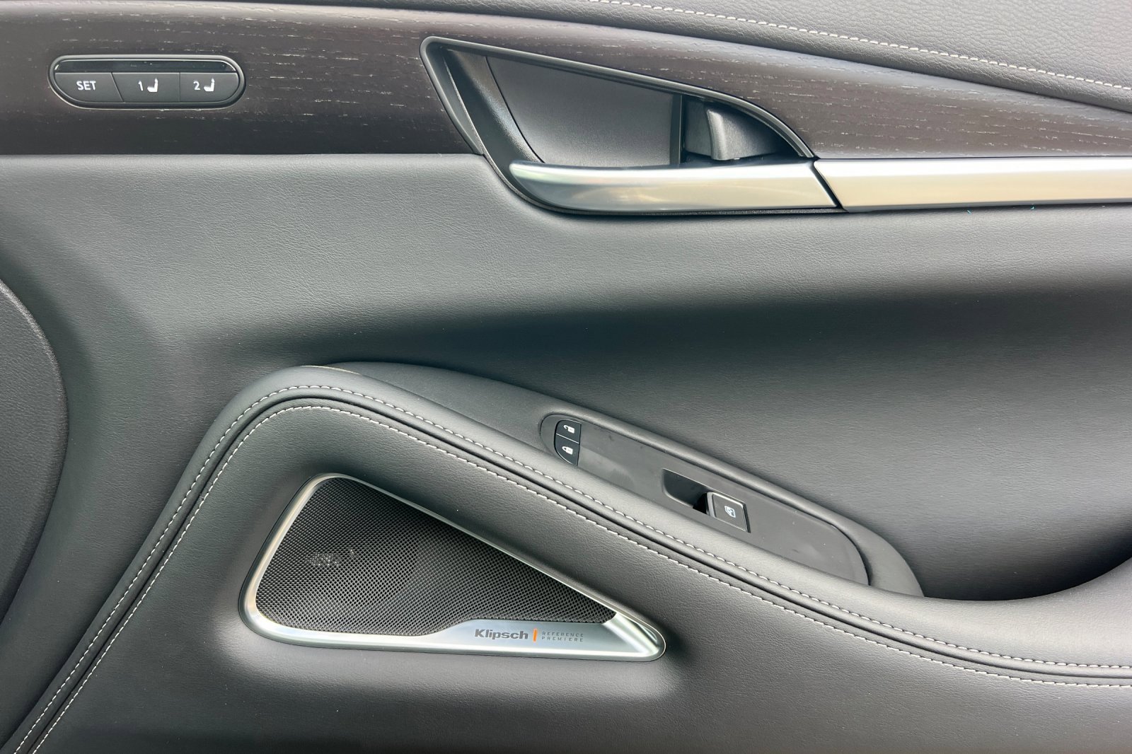 New 2026 INFINITI QX60 Autograph w/ Dark Cargo Package image 18