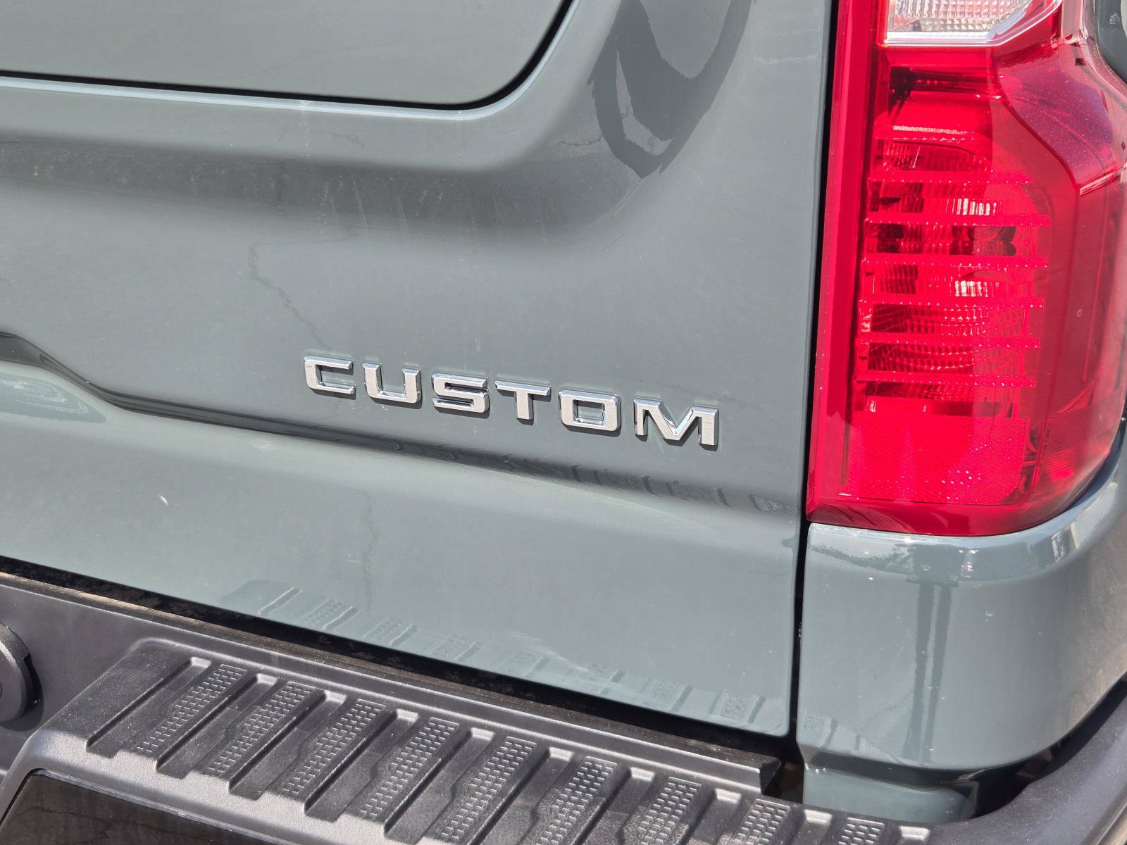 Used 2025 Chevrolet Silverado 1500 Custom Trail Boss AWD/4WD image 30