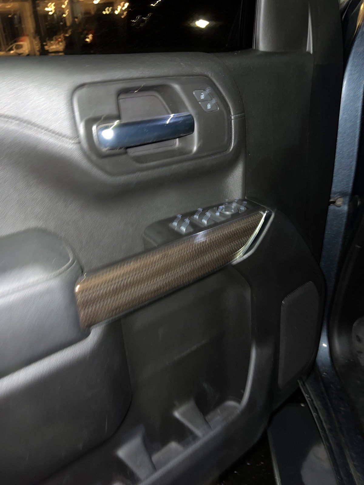 Used 2020 Chevrolet Silverado 1500 LT image 17