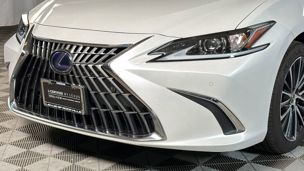 Certified 2022 Lexus ES 300h 300h w/ Premium Package image 3