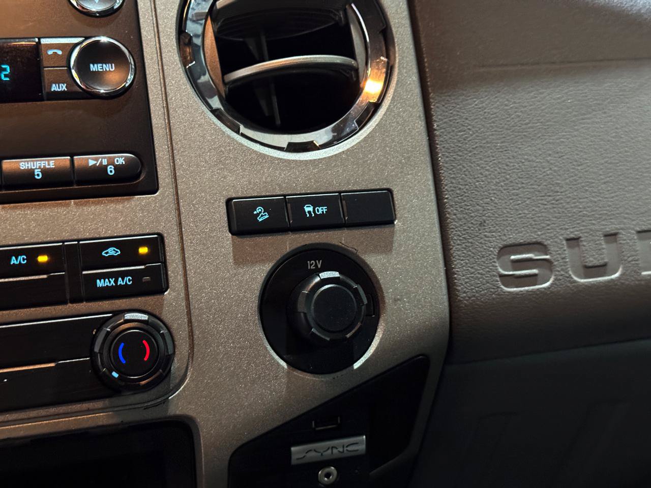 Used 2016 Ford F250 XLT w/ XLT Premium Package AWD/4WD image 26