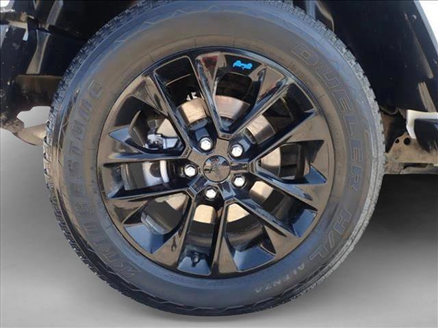 Used 2023 Jeep Wrangler Unlimited Sahara w/ Cold Weather Group AWD/4WD image 7