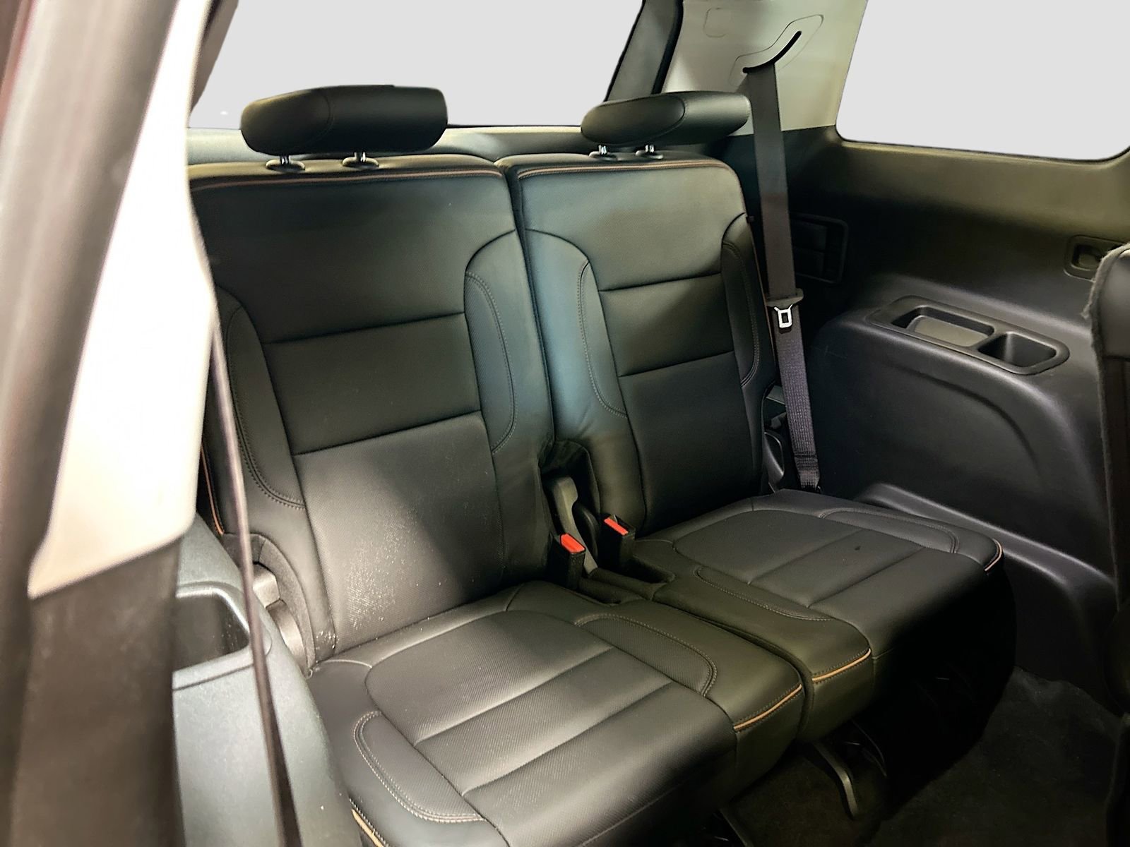 Used 2021 GMC Acadia AT4 w/ Technology Package image 28