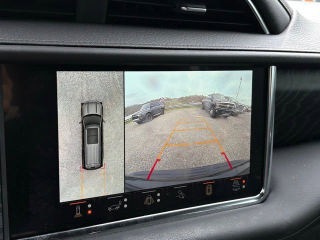 Used 2023 GMC Yukon Denali w/ Advanced Technology Package image 19