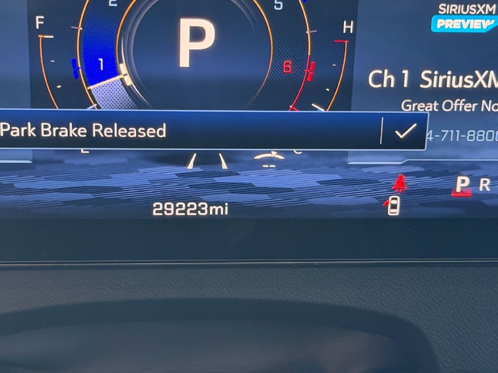 Used 2025 Chevrolet Traverse LT FWD image 20