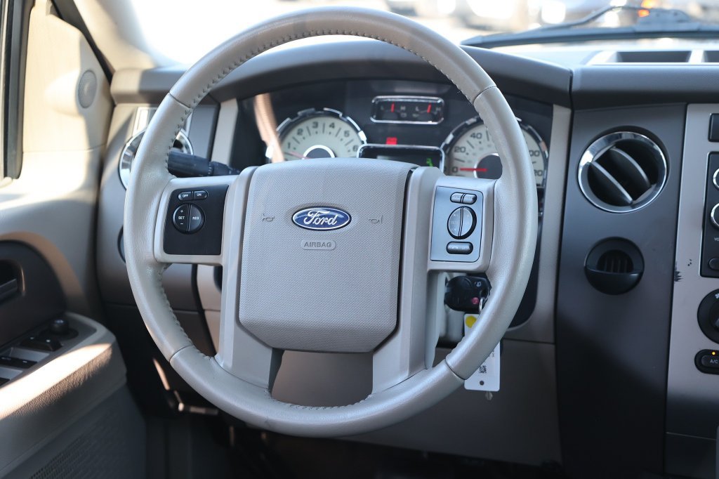 Used 2011 Ford Expedition XLT w/ HD Trailer Tow Pkg RWD image 28