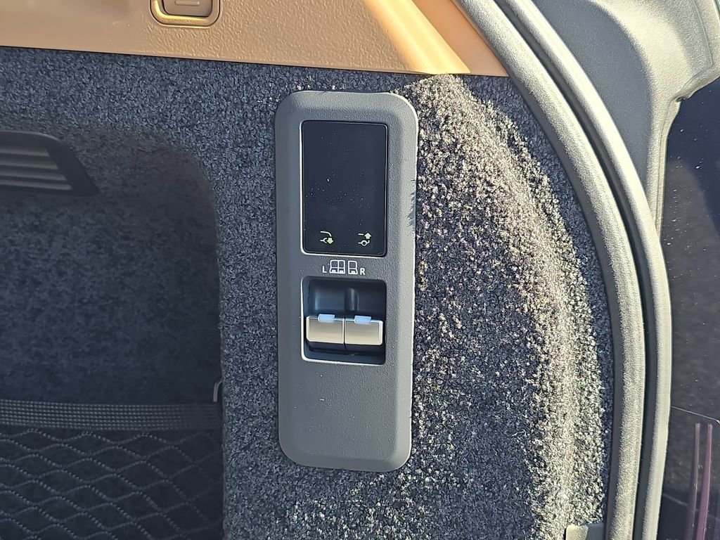 New 2026 Land Rover Range Rover SE image 14