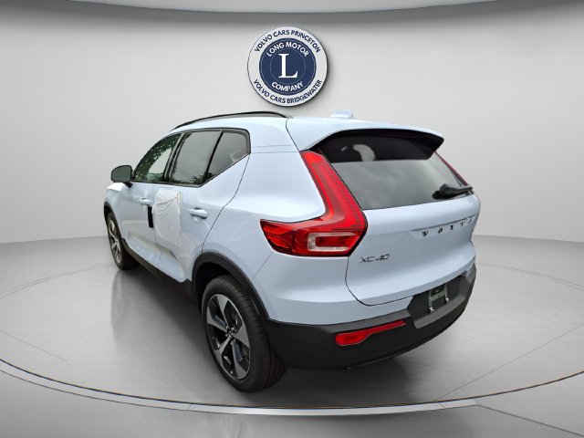 New 2026 Volvo XC40 B5 Plus w/ Protection Package Premier AWD/4WD image 2