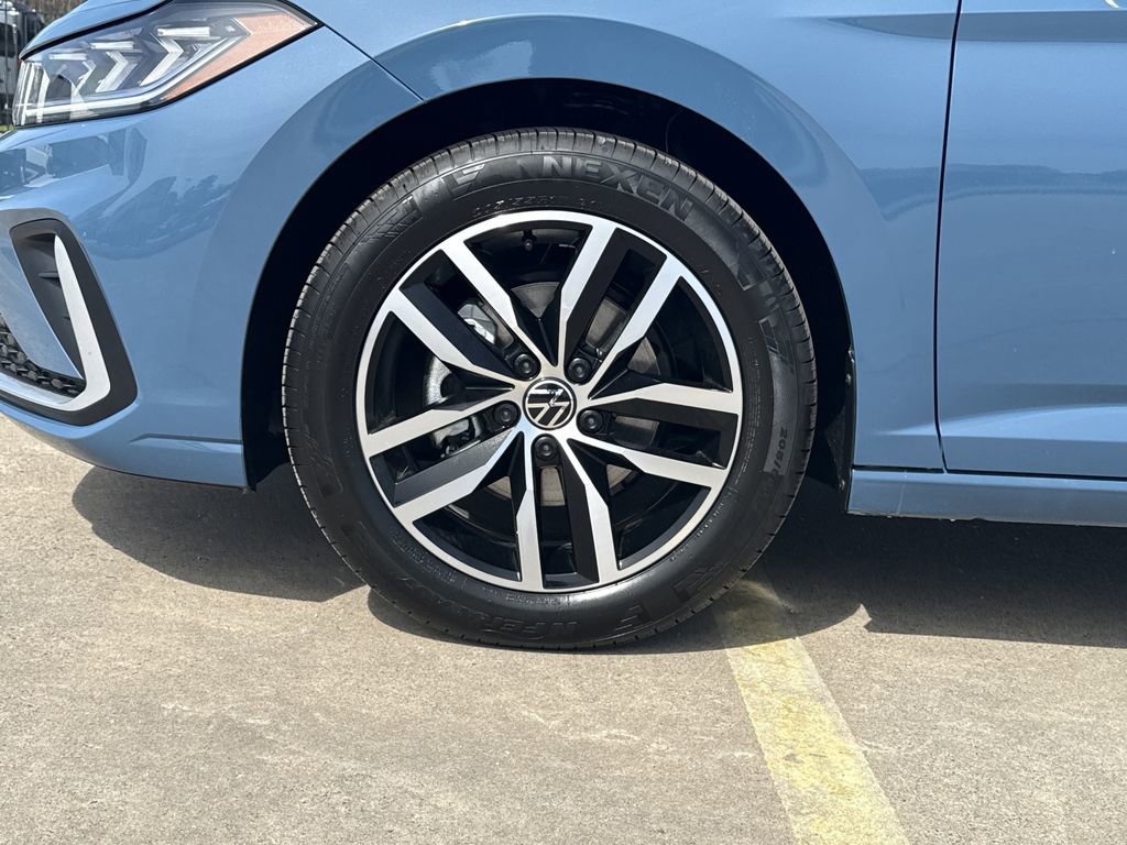 New 2026 Volkswagen Jetta SE image 9