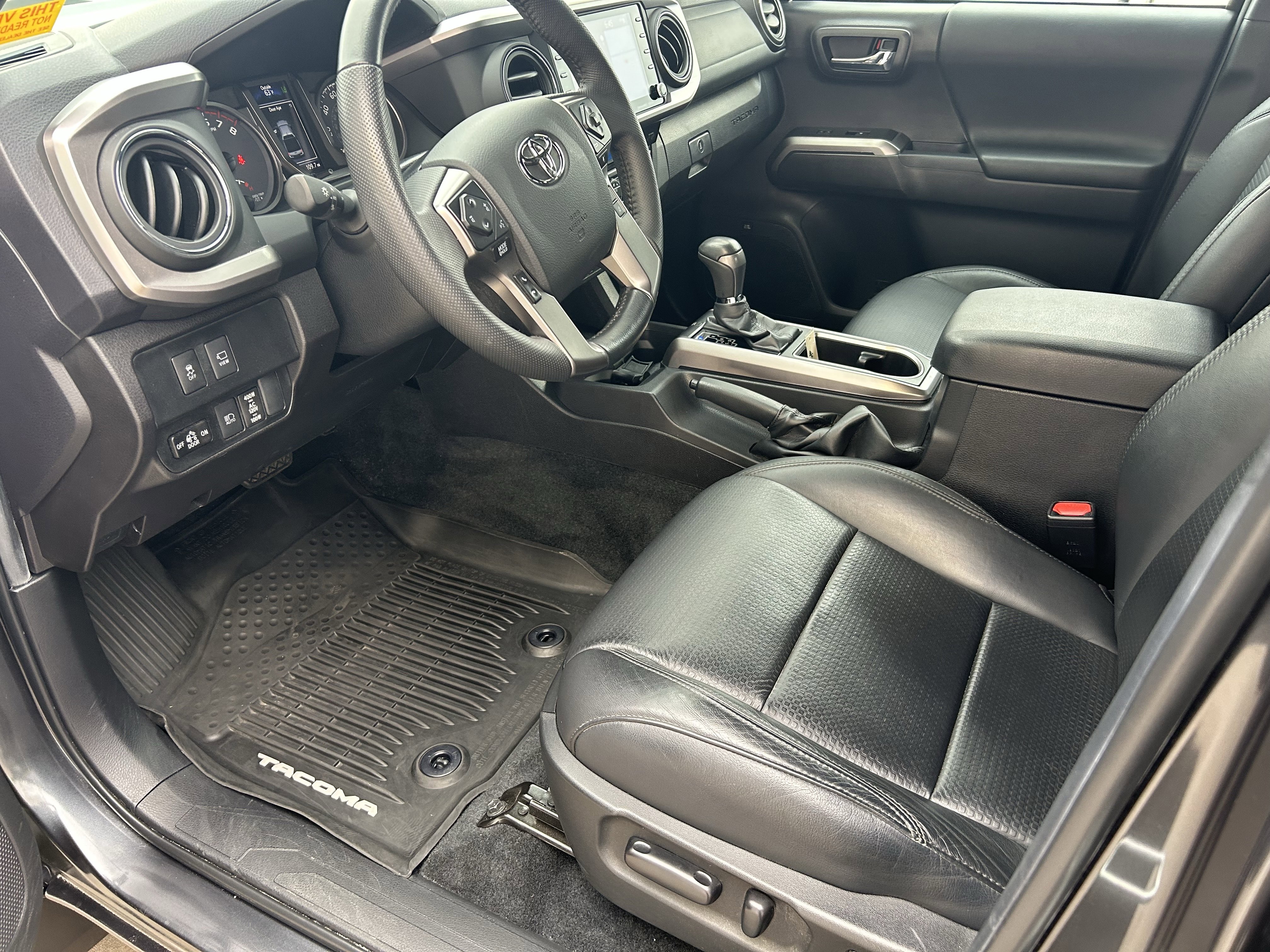 Used 2023 Toyota Tacoma Limited w/ Nightshade Package AWD/4WD image 15