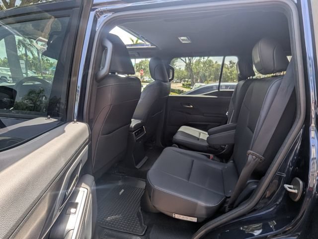 Used 2025 Lexus GX 550 w/ Cold Area Package AWD/4WD image 23