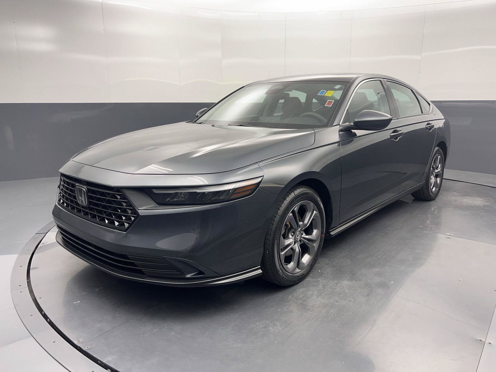 Certified 2023 Honda Accord EX image 27