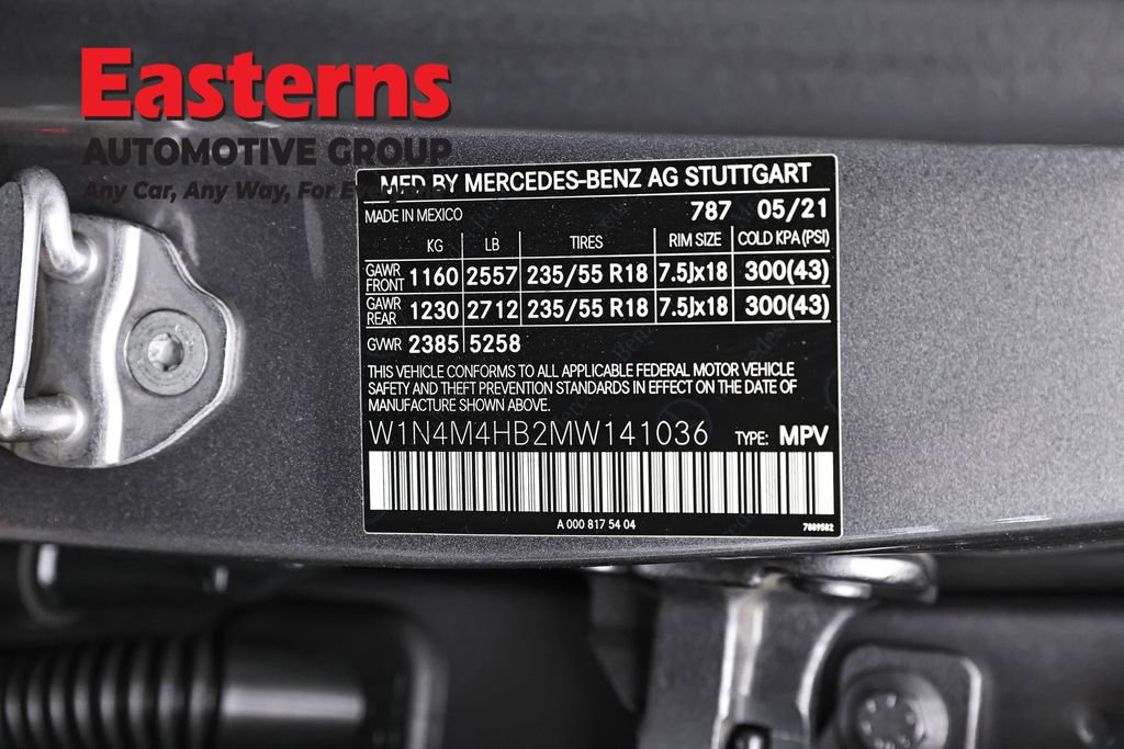 Used 2021 Mercedes-Benz GLB 250 4MATIC w/ Premium Package image 35