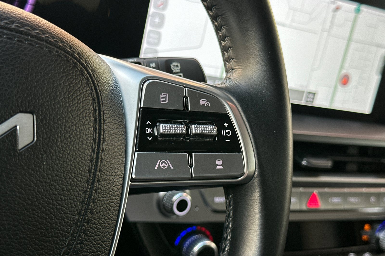 Used 2024 Kia Telluride LX image 33