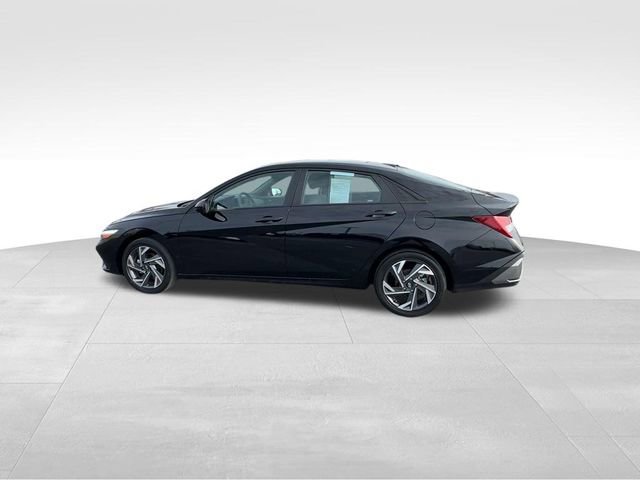 Used 2025 Hyundai Elantra SEL image 6