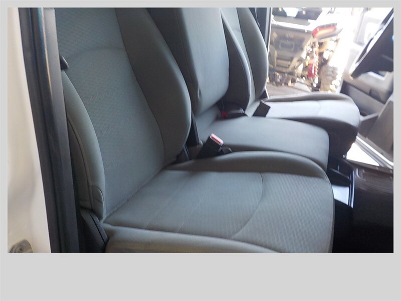 Used 2015 RAM 3500 SLT AWD/4WD image 26