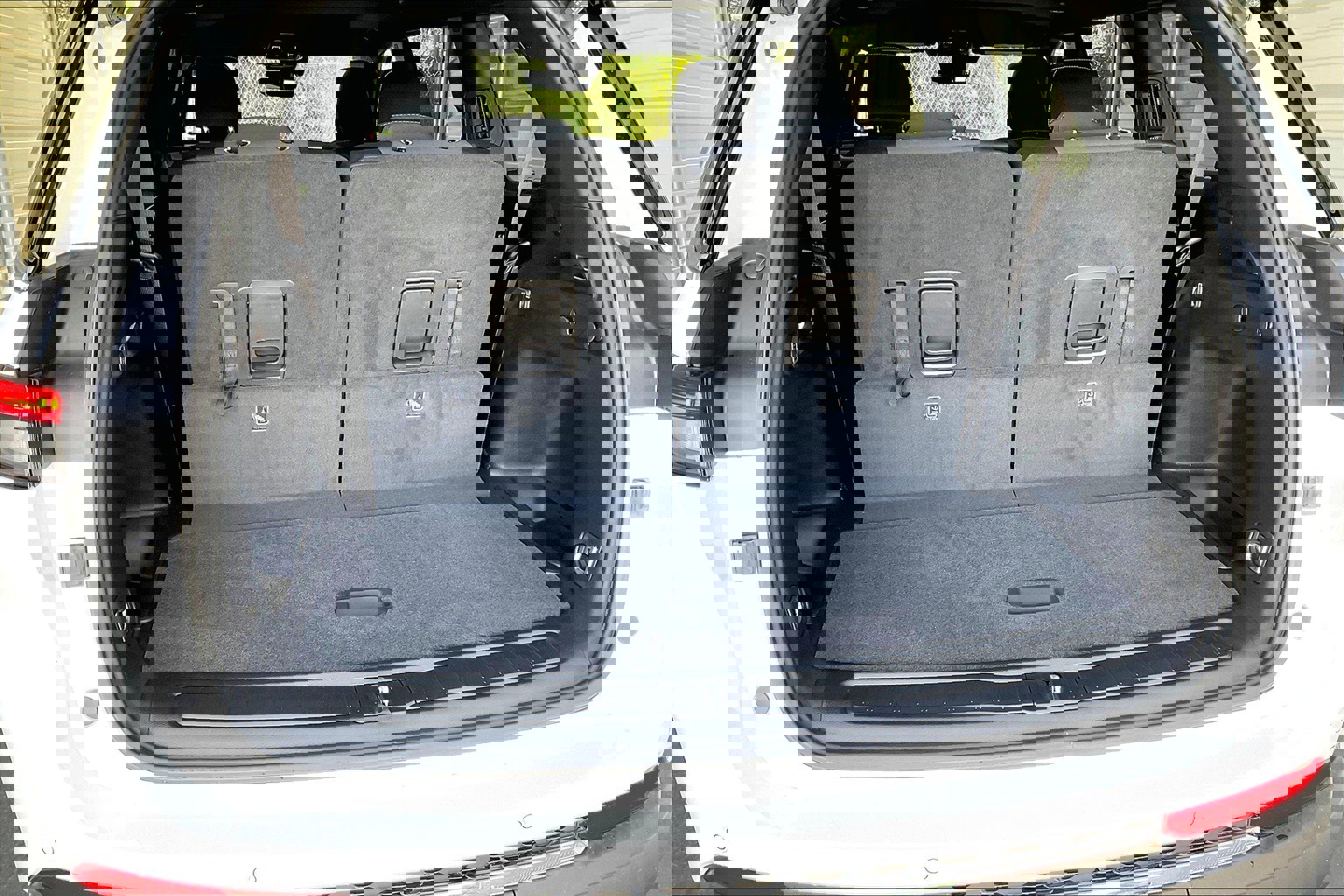 New 2025 Jeep Grand Cherokee L Laredo w/ Luxury Tech Group I image 11