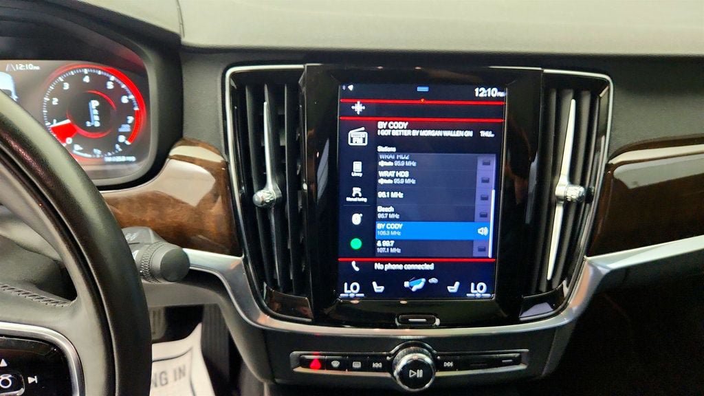 Used 2019 Volvo S90 T5 Momentum FWD image 18