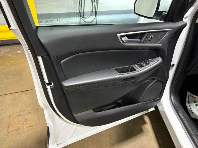 Certified 2024 Ford Edge SEL w/ Convenience Package AWD/4WD image 17