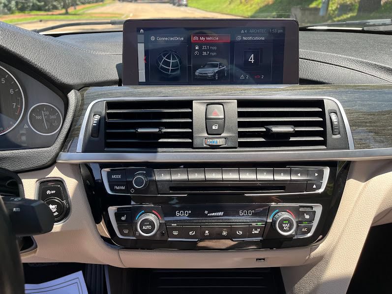 Used 2018 BMW 340i xDrive Sedan w/ Premium Package AWD/4WD image 17