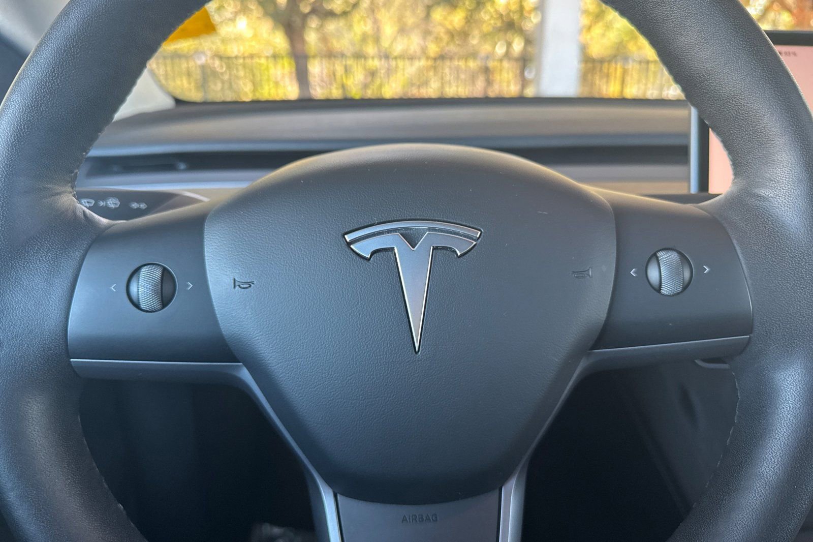 Used 2023 Tesla Model Y Long Range image 27