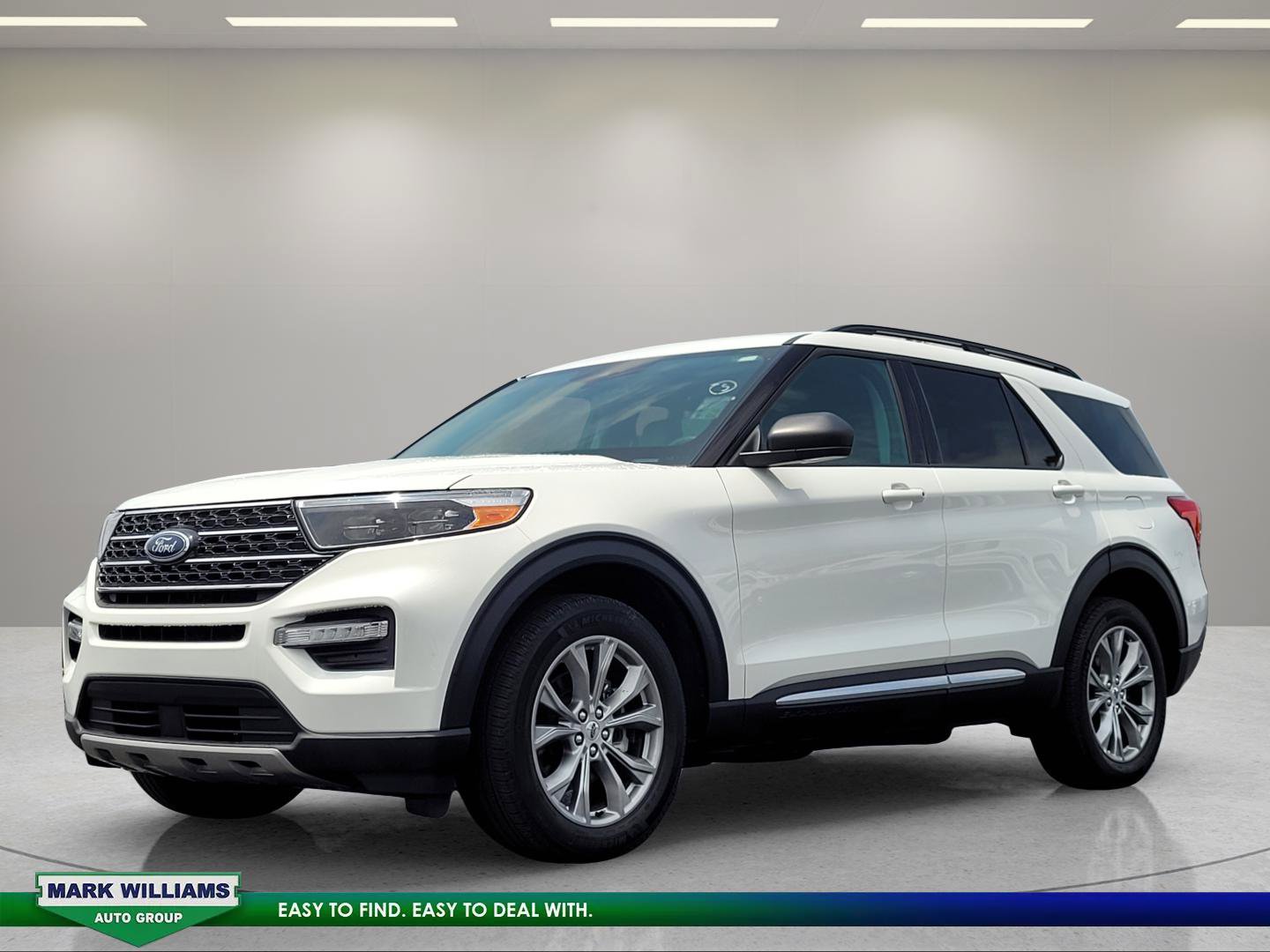 Used 2022 Ford Explorer XLT w/ Equipment Group 202A AWD/4WD image 8