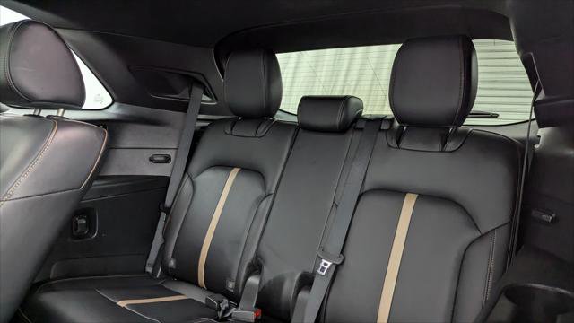 Used 2025 MAZDA CX-90 3.3 Turbo w/ Premium Plus Pkg image 18