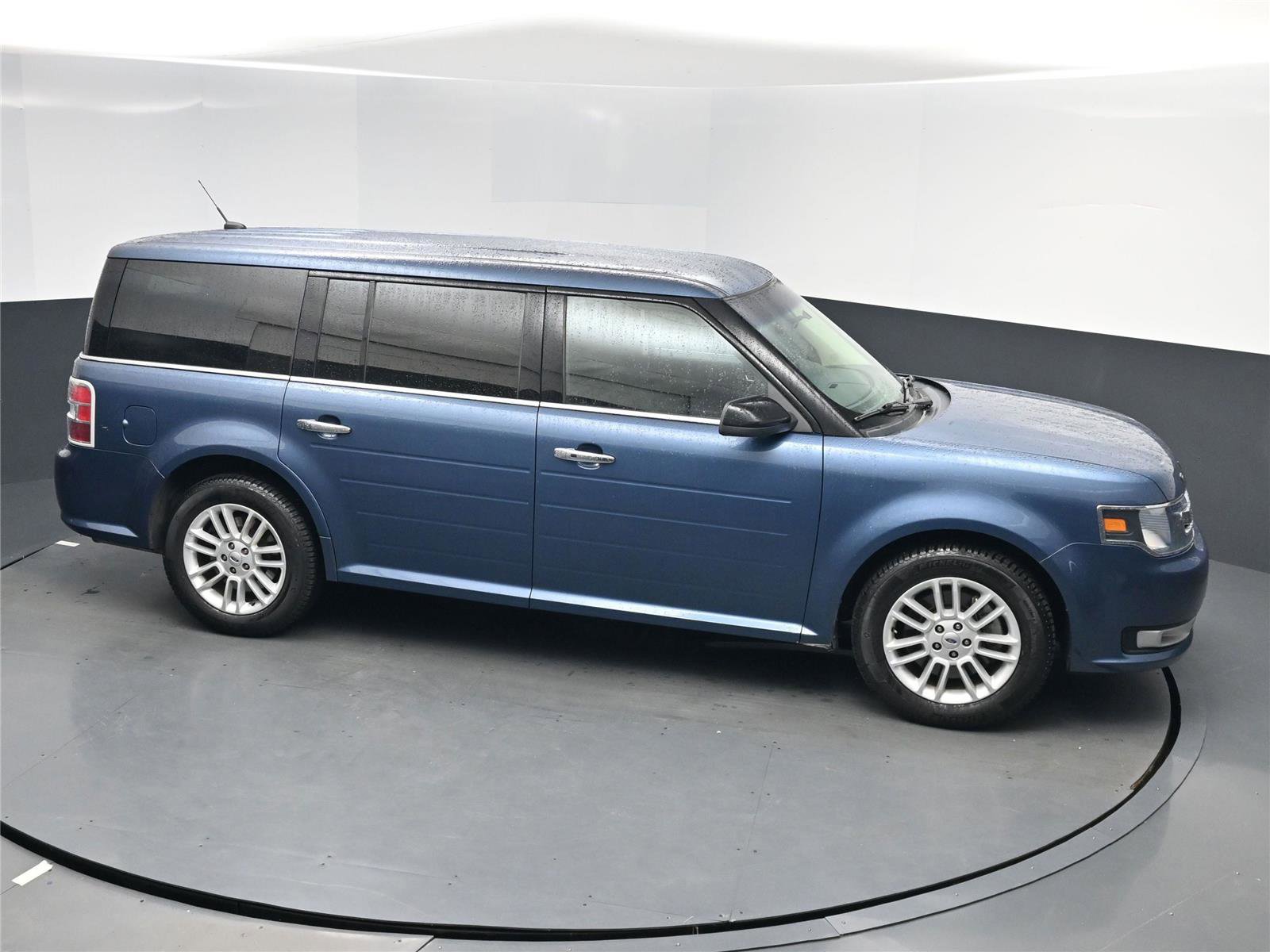 Used 2019 Ford Flex SEL image 18